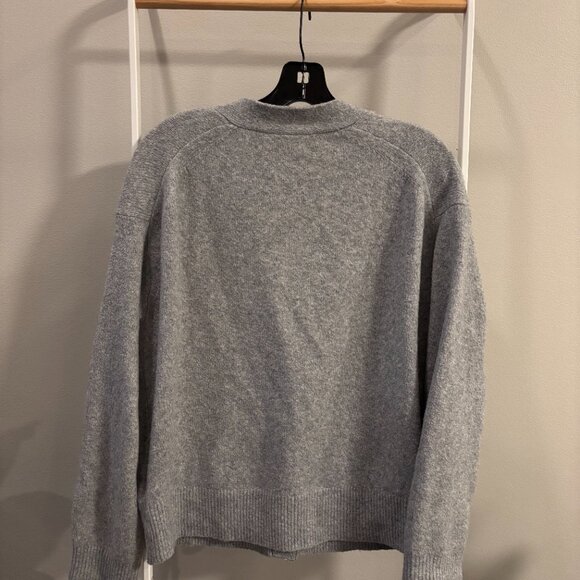 Everlane Cocoon Cardigan in Plush Cotton - Picture 4 of 6